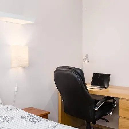 Appartement Spacious, Modern Apt, Central Location, Sleeps 7 Bergen